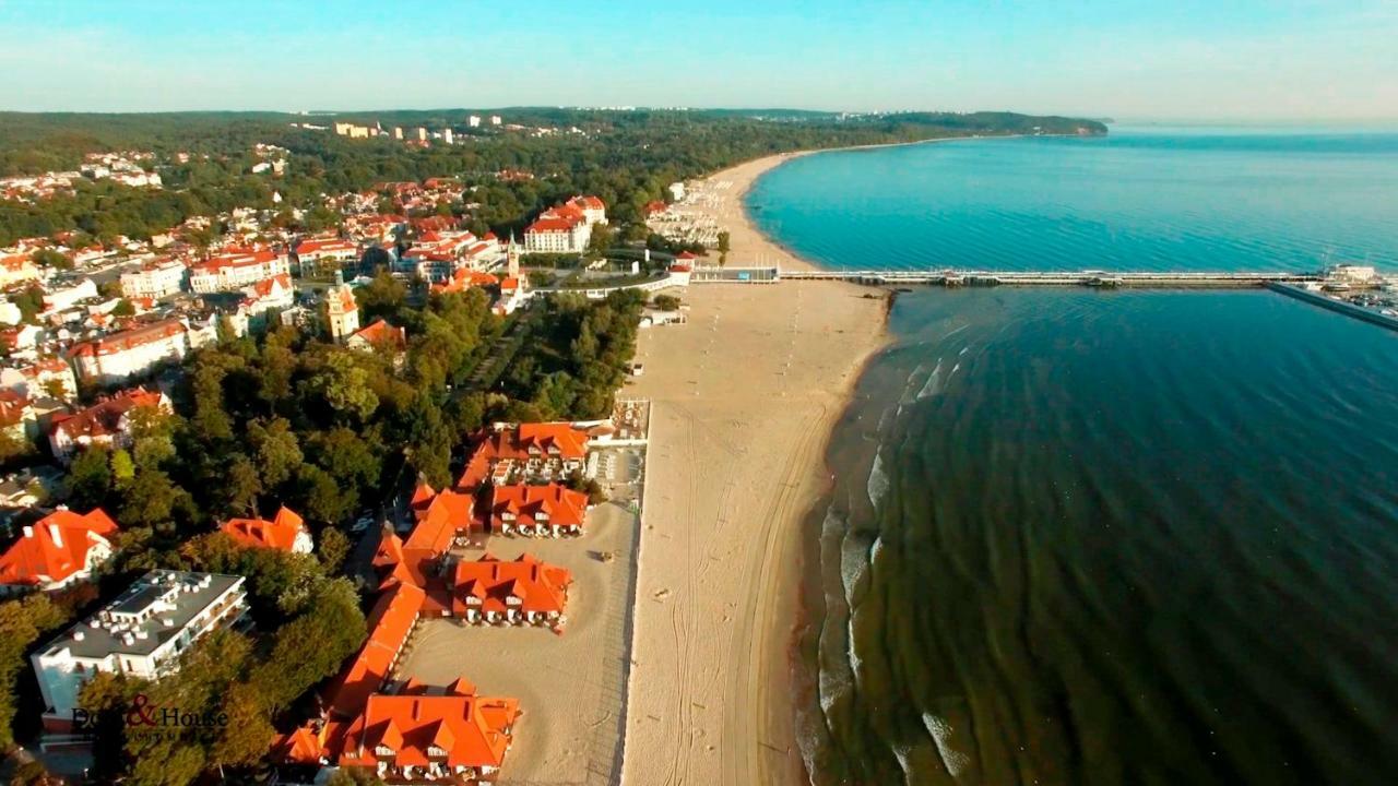 Dom & House - Apartments Okrzei Prime Sopot Exteriör bild